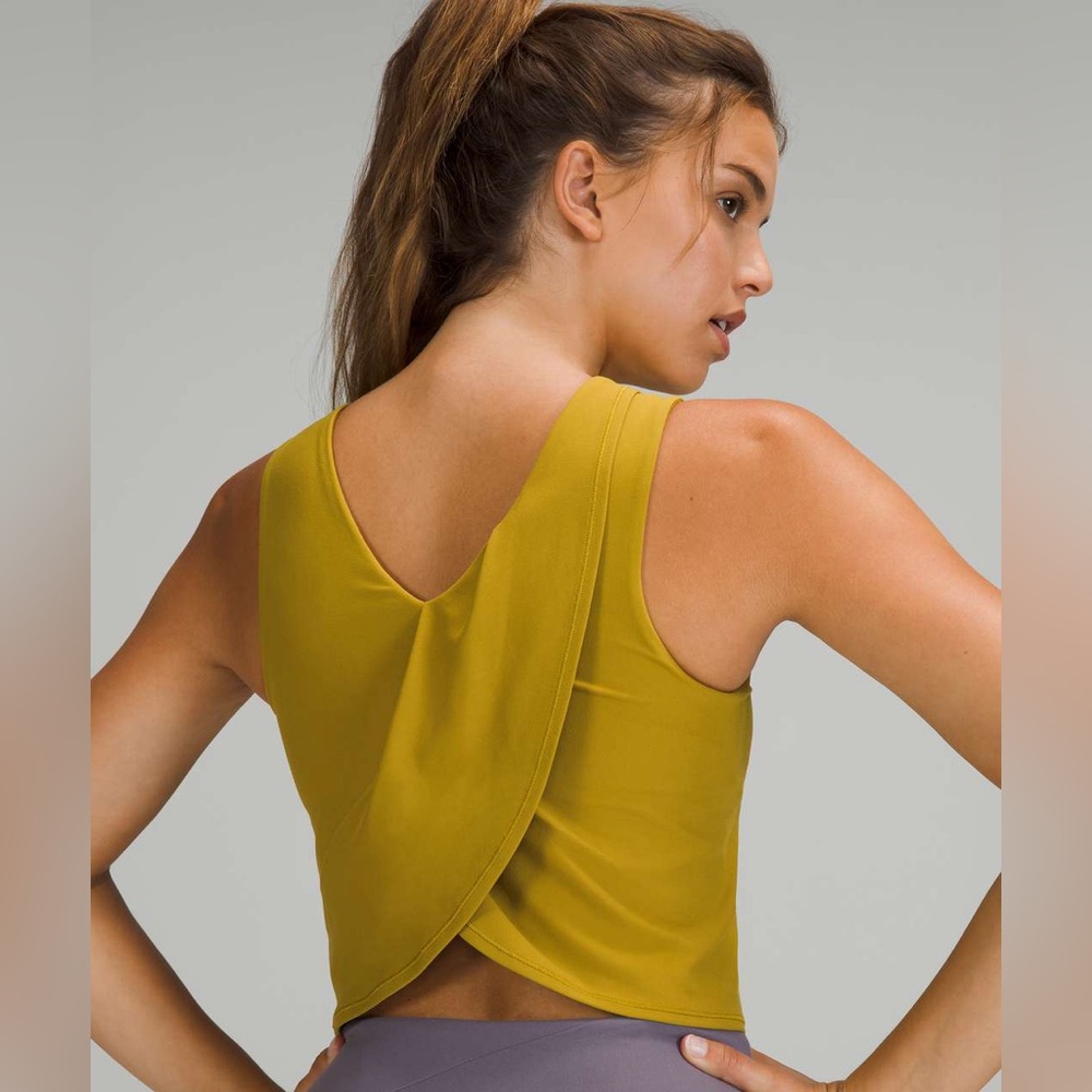 Lululemo Nulu Twist-Back Yoga Tank Top